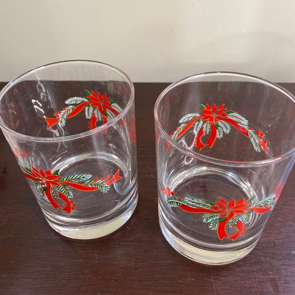 Set of 2 pointsettia and ribbon vintage old fashion 4” glasses - Picture 2 of 4